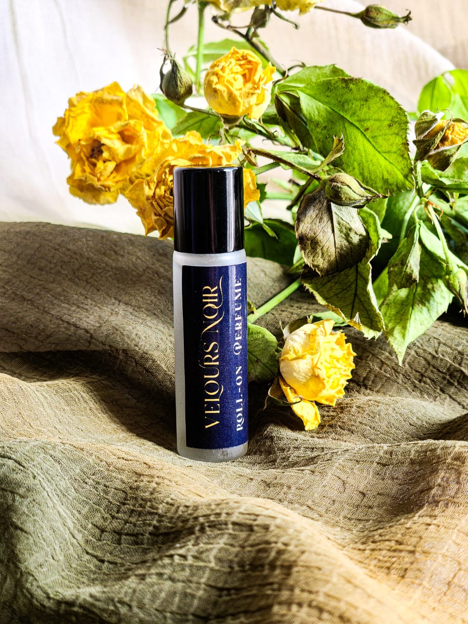 Velours Noir Roll-On Perfume
