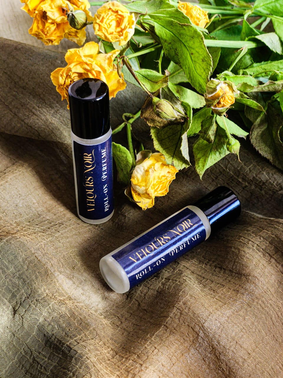 Velours Noir Roll-On Perfume